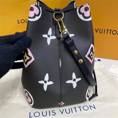 louis vuitton neonoe mm bucket bag|louis vuitton neonoe inside.